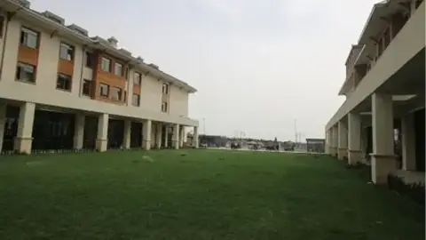 دانشگاه بیرونی — تصویر 5