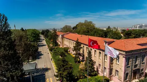 دانشگاه صباح‌الدین زعیم استانبول — تصویر 2